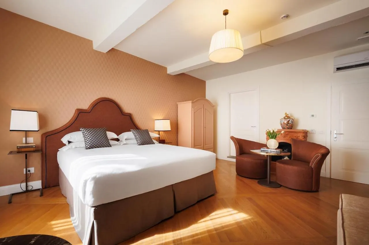 Maison Santa Croce Florence Bed & Breakfast